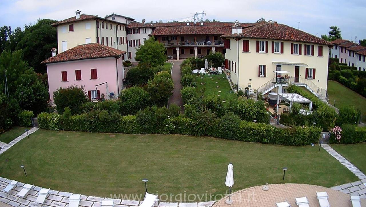100% Design Desenzano del Garda Exterior foto
