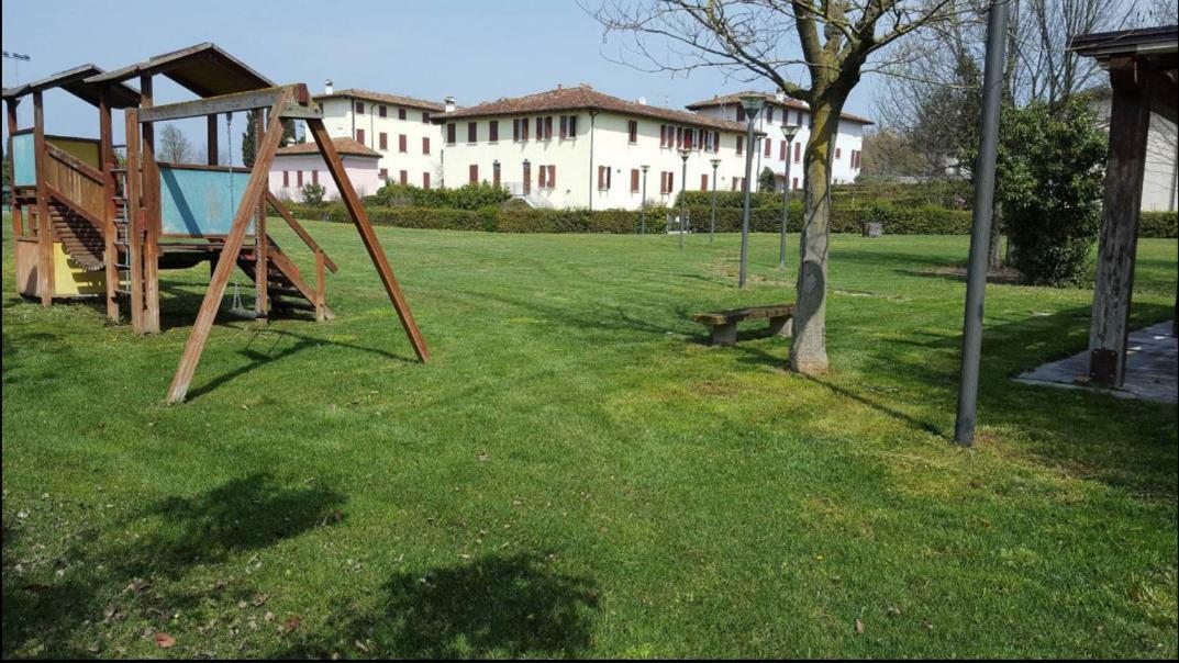 100% Design Desenzano del Garda Exterior foto