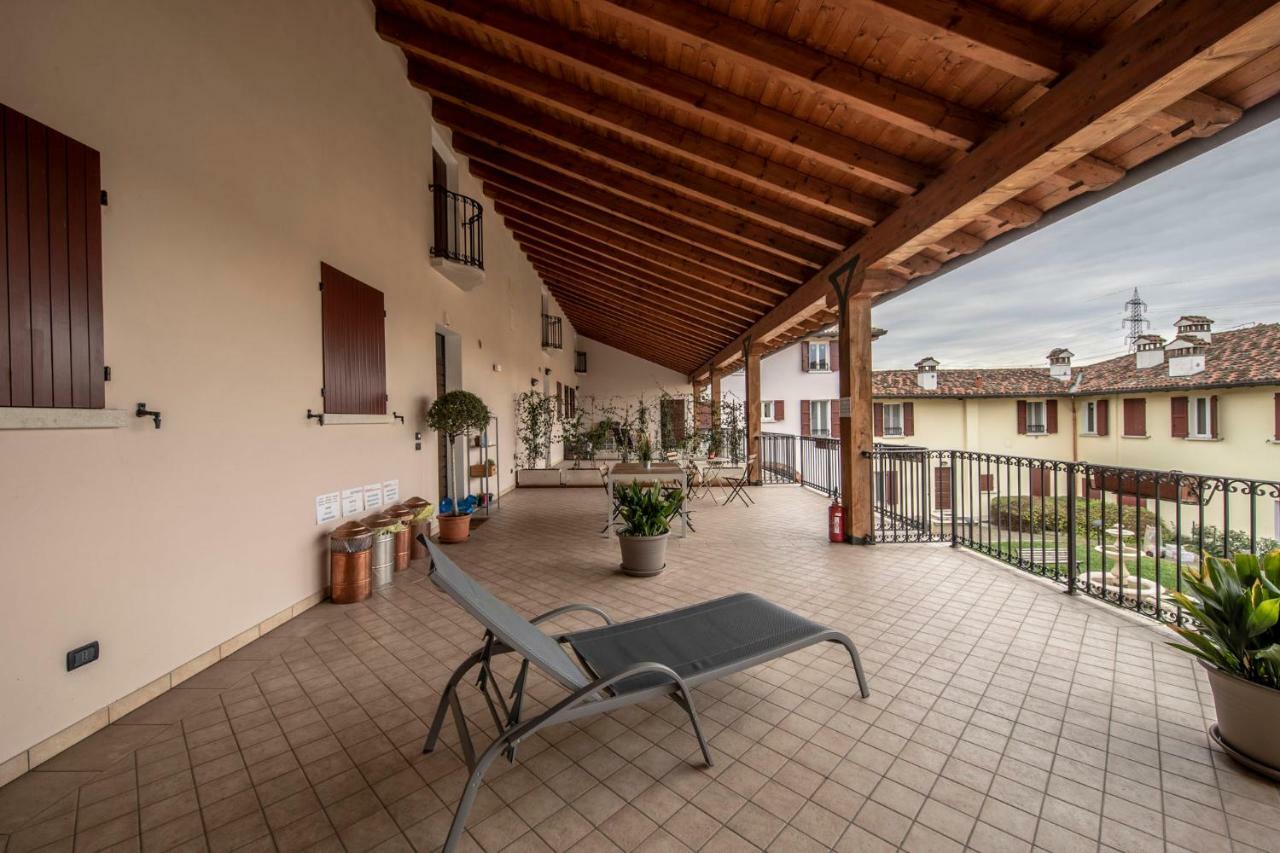 100% Design Desenzano del Garda Exterior foto